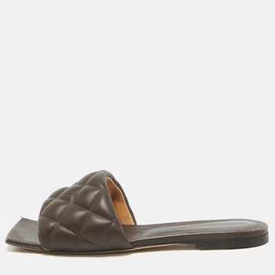 Pre-owned Bottega Veneta Brown Leather Cassette Padded Flat Sandals Size 37