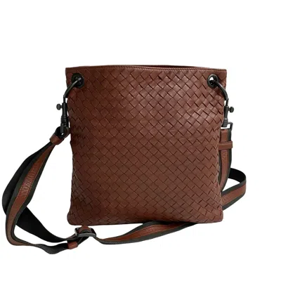 Pre-owned Bottega Veneta Brown Leather Pochette Shoulder Bag ()