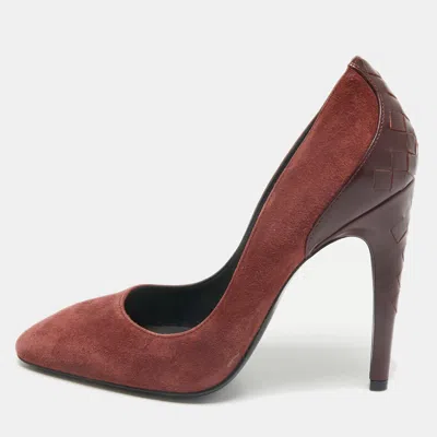 Pre-owned Bottega Veneta Burgundy Intrecciato Leather And Suede Round Toe Pumps Size 37