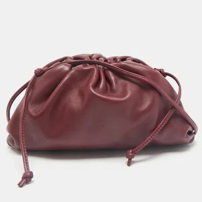 Pre-owned Bottega Veneta Burgundy Leather Mini The Pouch Clutch