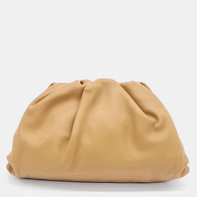 Pre-owned Bottega Veneta Butter Calf Pouch In Beige