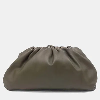 Pre-owned Bottega Veneta Butter Calf Pouch In Green