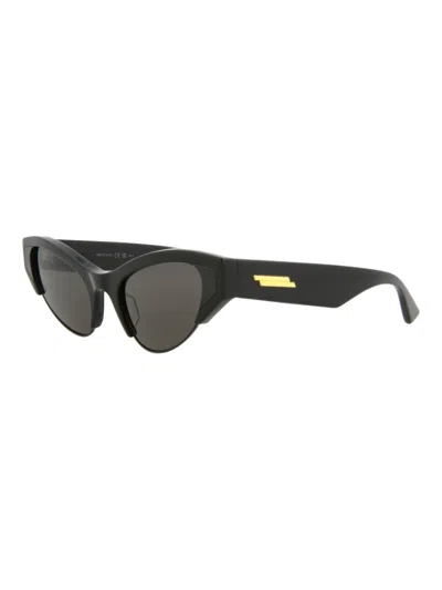 Bottega Veneta Bv1102s Sunglasses In 11 - Black Black Grey