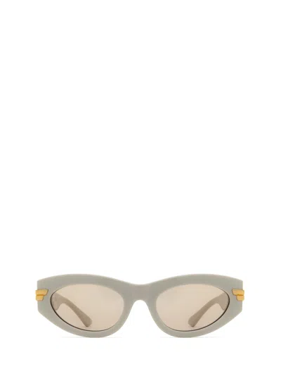 Bottega Veneta Sunglasses In White