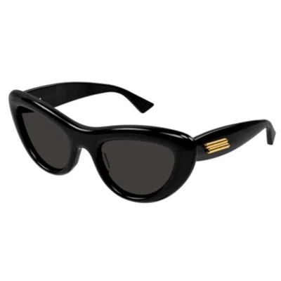 Bottega Veneta Curvy Acetate Cat-eye Sunglasses In Black