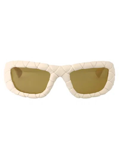 Bottega Veneta White White Brown Acetate Sunglasses In Multi