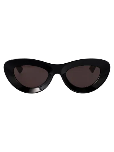 Bottega Veneta Ribbon Plastic Cat-eye Sunglasses In Black Black Grey