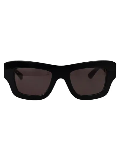 Bottega Veneta Bv1357s Sunglasses In Black-black-brown