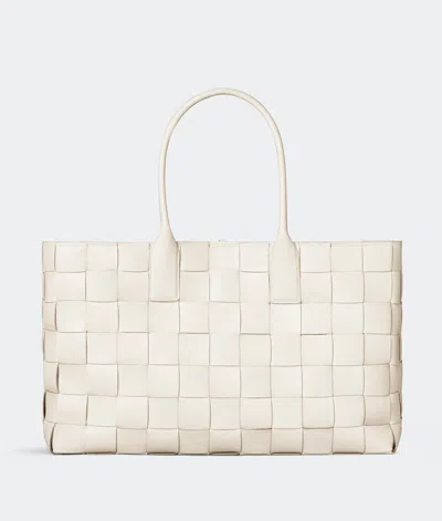 Bottega Veneta Bottega  Veneta Cabat In Blanc
