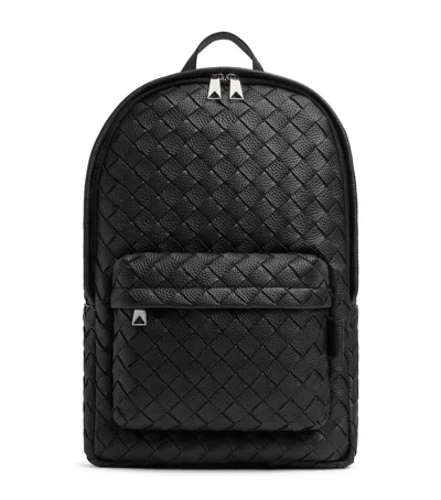 Bottega Veneta Calfskin Intrecciato Backpack In Nero Nero