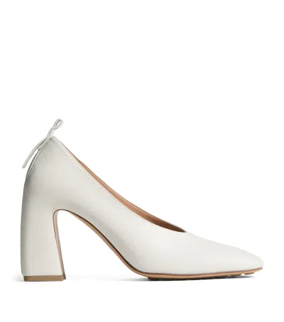 Bottega Veneta Calfskin Loop-detail Pumps 90 In Neutral