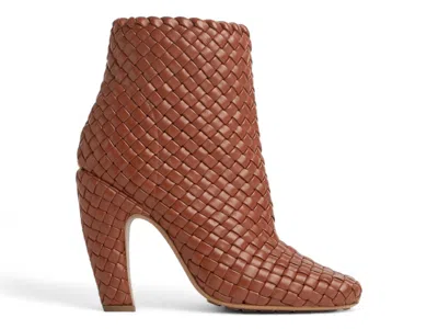 Pre-owned Bottega Veneta Canalazzo Ankle Boot (women's) Sneakers In Brown Sugar