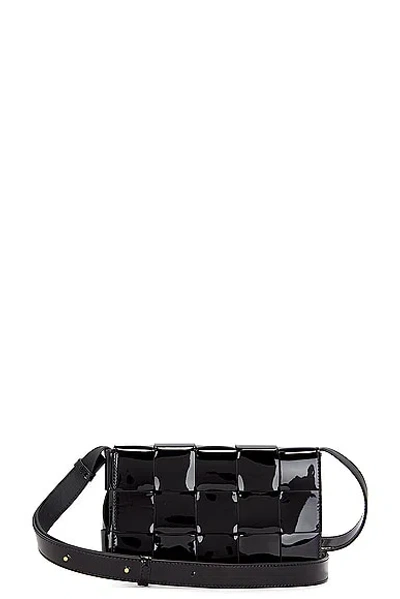 Bottega Veneta Cassette Bag In Black & Gold