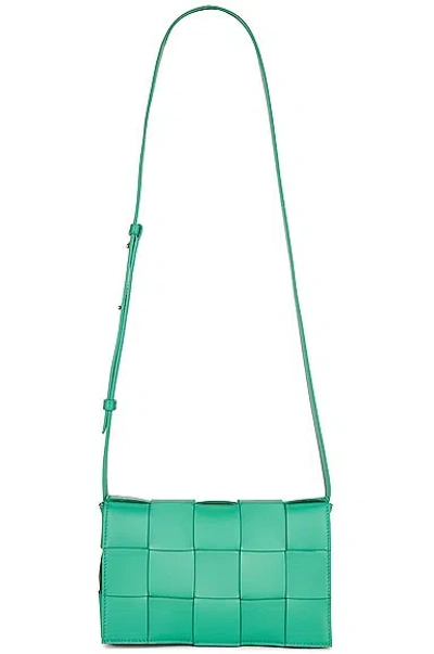Bottega Veneta Cassette Bag In Mermaid & Gold
