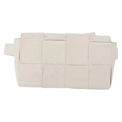 Pre-owned Bottega Veneta Cassette Belt Maxi Intrecciato Leather White Leather Clutche & Pouche Bag ()