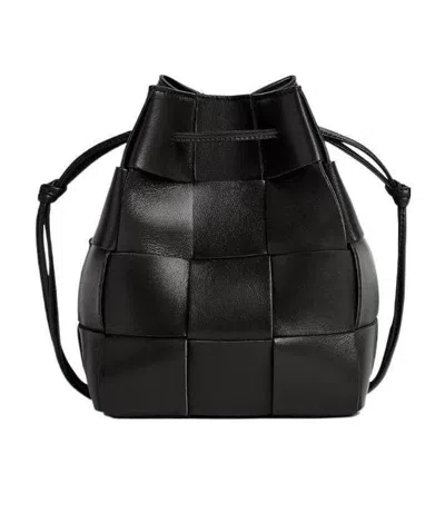 Bottega Veneta Cassette Small Leather Bucket Bag In Blue