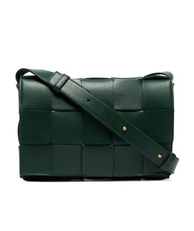 Bottega Veneta Cassette Maxi-intrecciato Crossbody Bag In Green