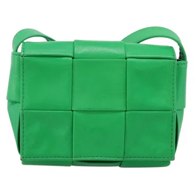 Pre-owned Bottega Veneta Cassette Maxi Intrecciato Leather Green Leather Clutche & Pouche Bag ()