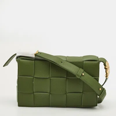 Pre-owned Bottega Veneta Cassette Medium Green Intrecciato Leather Shoulder Bag