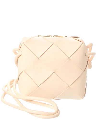 Bottega Veneta Cassette Mini Intrecciato Leather Camera Bag In Beige