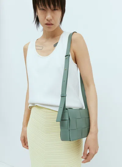Bottega Veneta Cassette Leather Shoulder Bag In Green