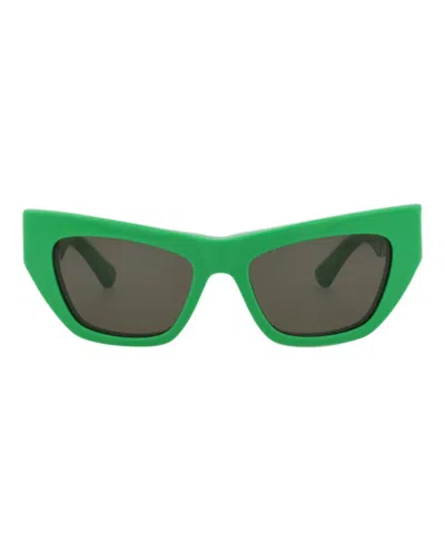Bottega Veneta Cat Eye-frame Acetate Sunglasses In Green