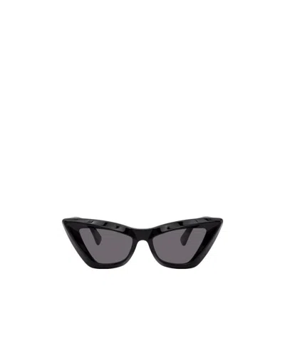 Bottega Veneta Cat's Eye Sunglasses In Black