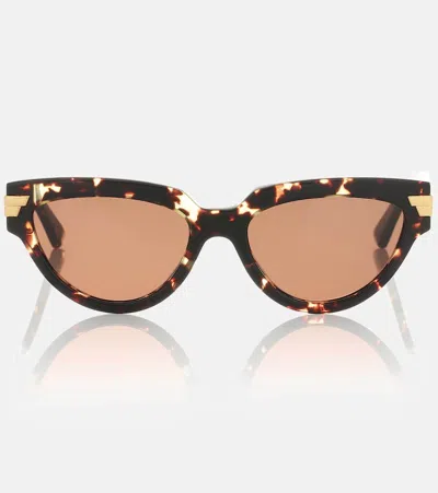 Bottega Veneta Cat-eye Sunglasses In Brown