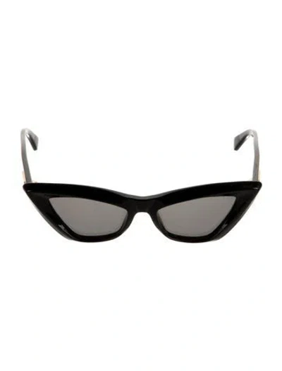 Pre-owned Bottega Veneta Cat-eye Tinted Sunglasses In Black