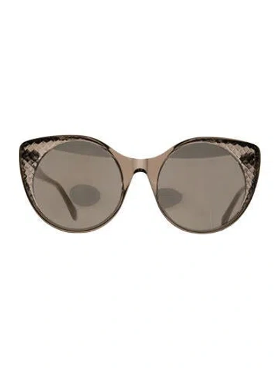 Pre-owned Bottega Veneta Cat-eye Tinted Sunglasses In Brown