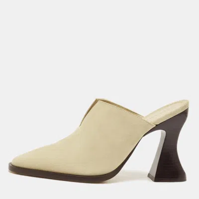 Pre-owned Bottega Veneta Cha Cha Size 38 Neutral Beige Suede Mules In Sand
