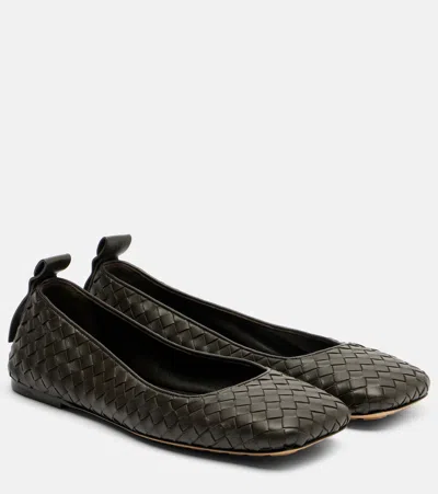 Bottega Veneta Charlotte Intrecciato Leather Ballet Flats In Black