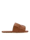 BOTTEGA VENETA CHINELAS - MARRÓN