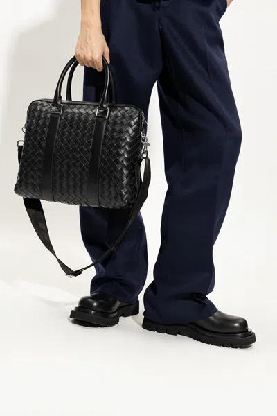 Bottega Veneta ‘classic Hidrology Medium' Shoulder Bag In Black
