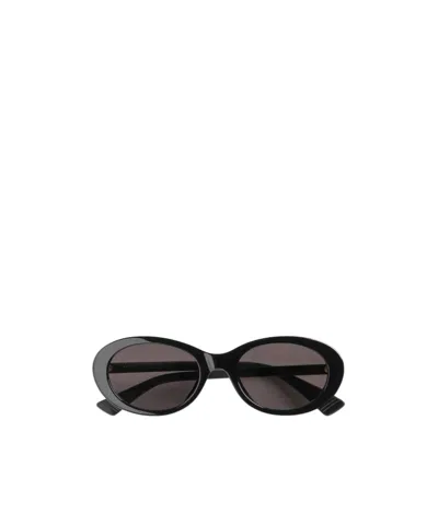 Bottega Veneta Classic Oval Sunglasses In Black