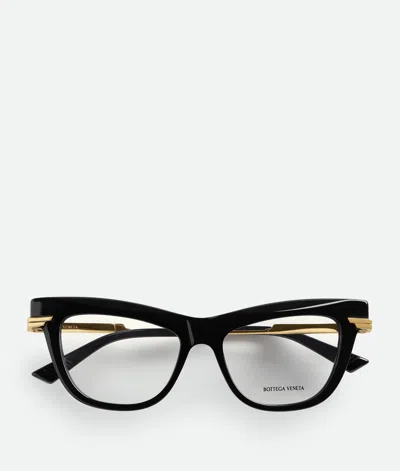 Bottega Veneta Classic Recycled Acetate Cat Eye Brille In Black/clear