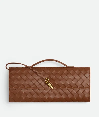 Bottega Veneta Andiamo Clutch In Brown