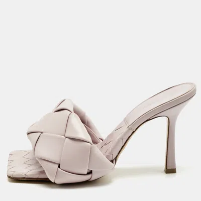 Pre-owned Bottega Veneta Cream Leather Lido Slide Sandals Size 37.5 In White