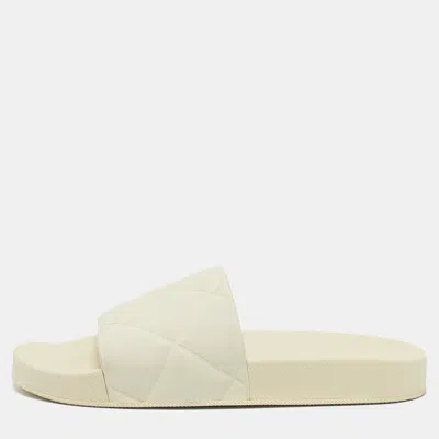 Pre-owned Bottega Veneta Cream Rubber Pool Slides Size 41