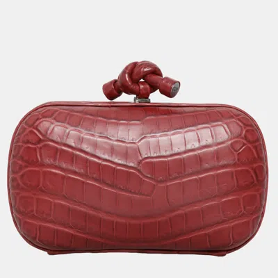Pre-owned Bottega Veneta Crocodile Knot Clutch Bag In Red