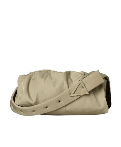 Bottega Veneta Cross-carrying Clutch In Nude