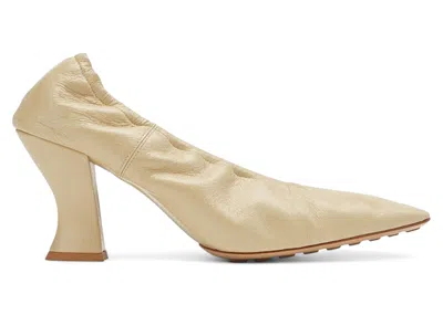 Pre-owned Bottega Veneta Crushed Leather Pumps (women's) Sneakers In Beige