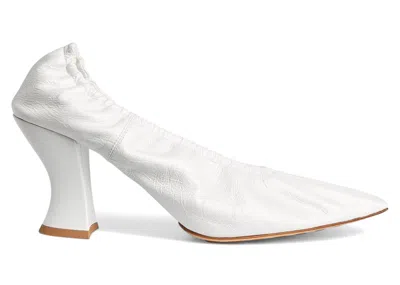 Pre-owned Bottega Veneta Crushed Leather Pumps (women's) Sneakers In White
