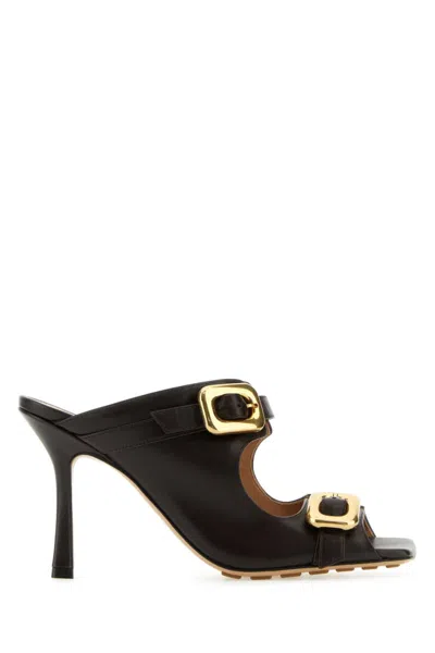 BOTTEGA VENETA DARK BROWN LEATHER STRETCH BUCKLE HEELS