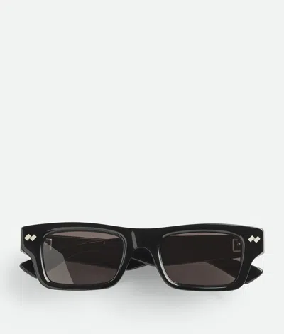 Bottega Veneta Quadratische Dizzy Sonnenbrille In Black/grey