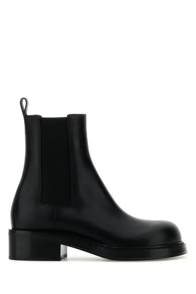 Bottega Veneta The Lug Leather Ankle Boots In Black