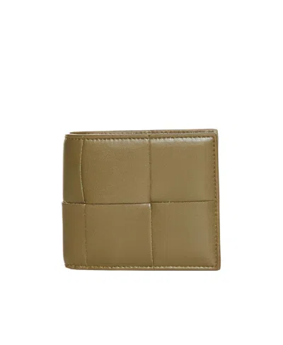 Bottega Veneta Double-folded Wallet In Green