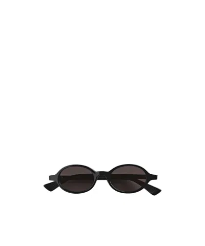 Bottega Veneta Classic Oval Sunglasses In Black