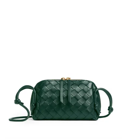Bottega Veneta Exclusive Nappa Leather Concert Pouch In Green