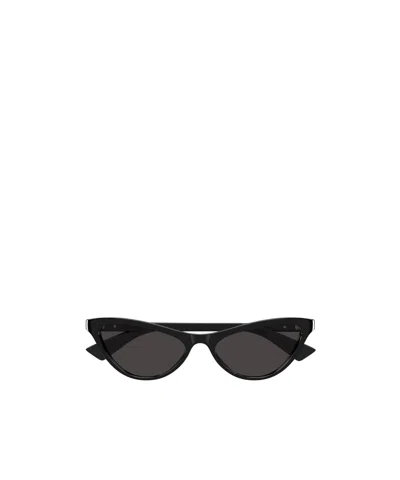 BOTTEGA VENETA BOTTEGA VENETA EYEWEAR CLASSIC CAT EYE SUNGLASSES